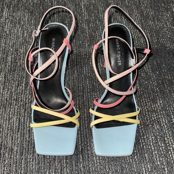 Marc Fisher Measel Strappy Square Toe Heels Size 9 - Picture 2 of 8